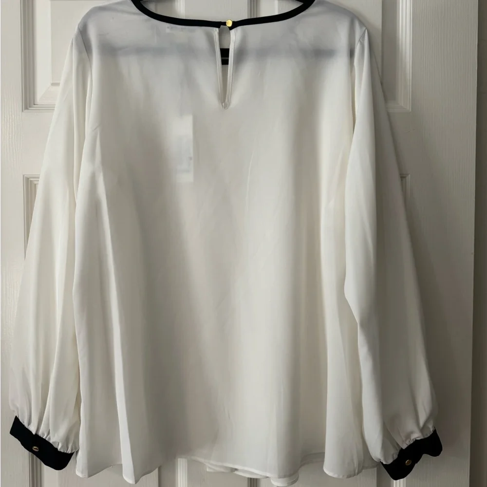 Calvin Klein White Blouse with Black Accents NWT - Picture 3 of 4